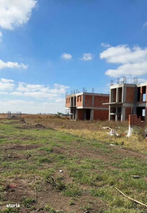 Oportunitate investitie teren Tunari 1500 mp langa intrarea in Cosmopo - Imagine principală: 2/3