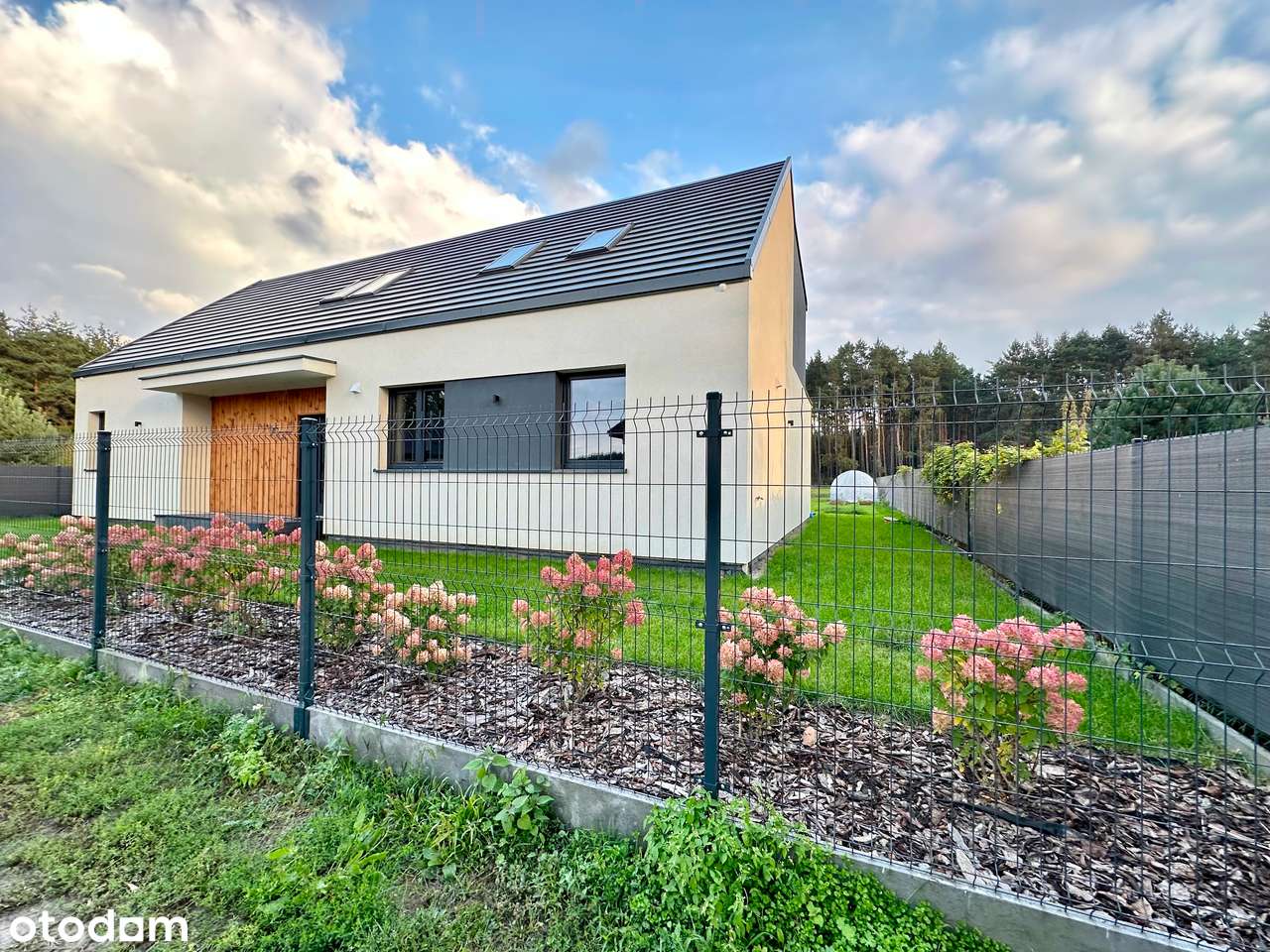 Piękny dom z widokiem na las – wysoki standard i nowe technologie - Pełny obrazek: 5/20