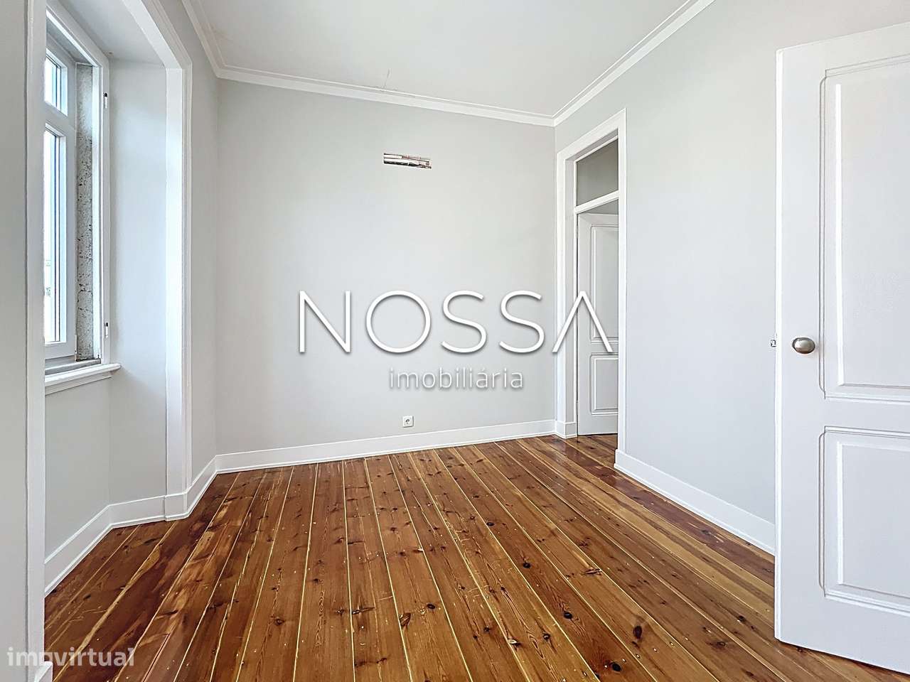 T2+1 Renovado com Varanda e Acesso Privativo ao Sótão | Charme e Lu... - Grande imagem: 3/31