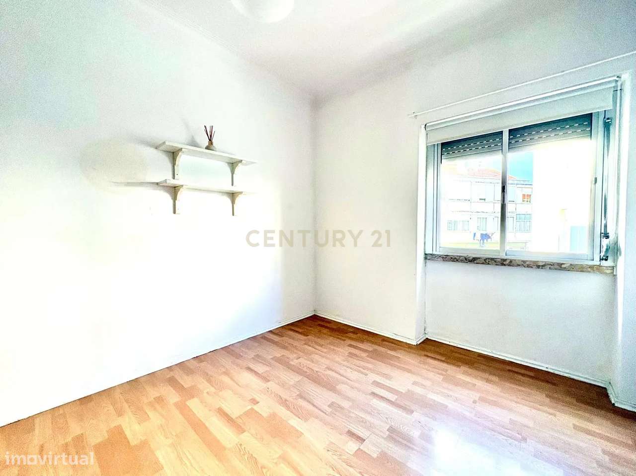 Arrenda-se apartamento T2, com cozinha completamente equipada - Grande imagem: 5/12