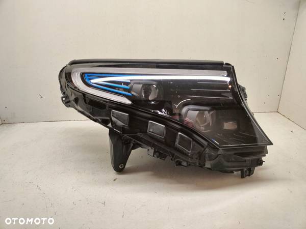 MERCEDES EQC 293 FULL LED LAMPA PRAWY PRZÓD A2939060201 - 1