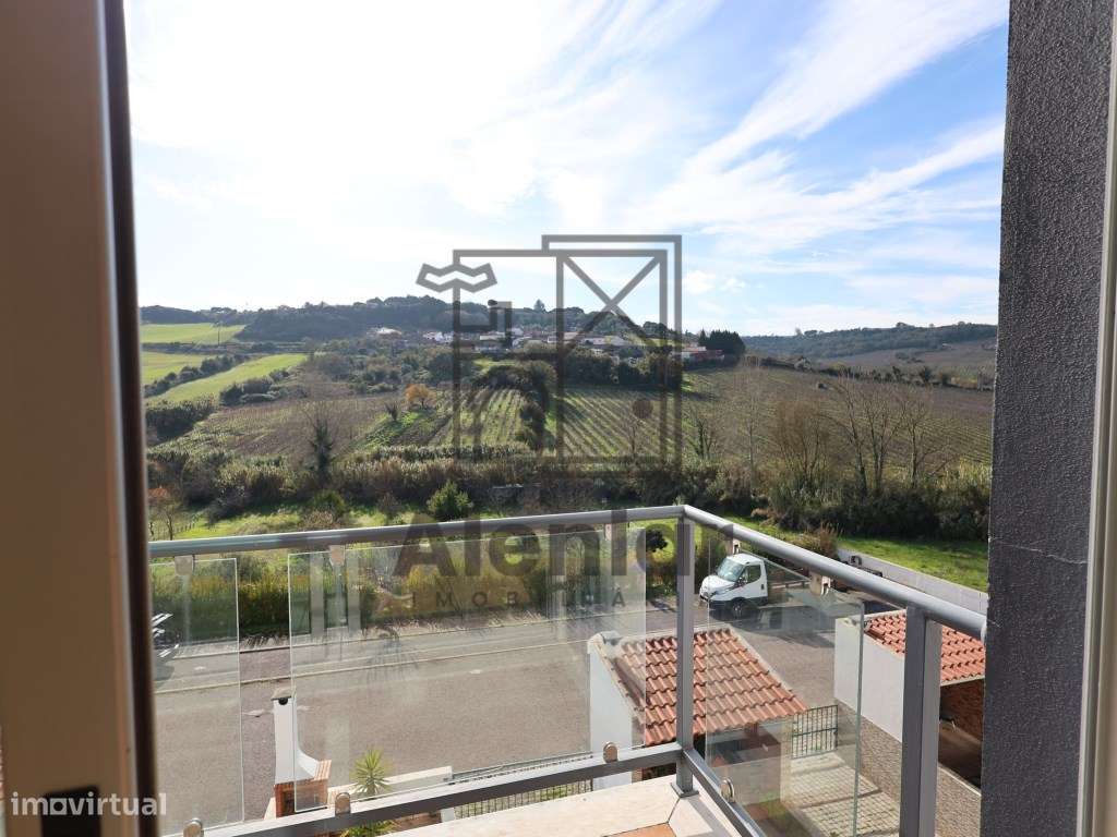 Moradia V3 localizada na freguesia da Carnota, em Alenquer.-18