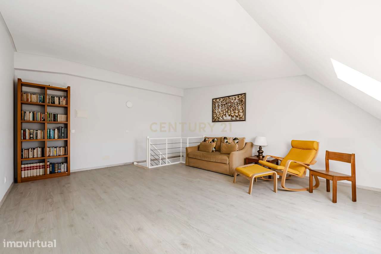 Excelente Apartamento T3+1 Duplex na Quinta da Fábrica, Vale de Milhaç-7