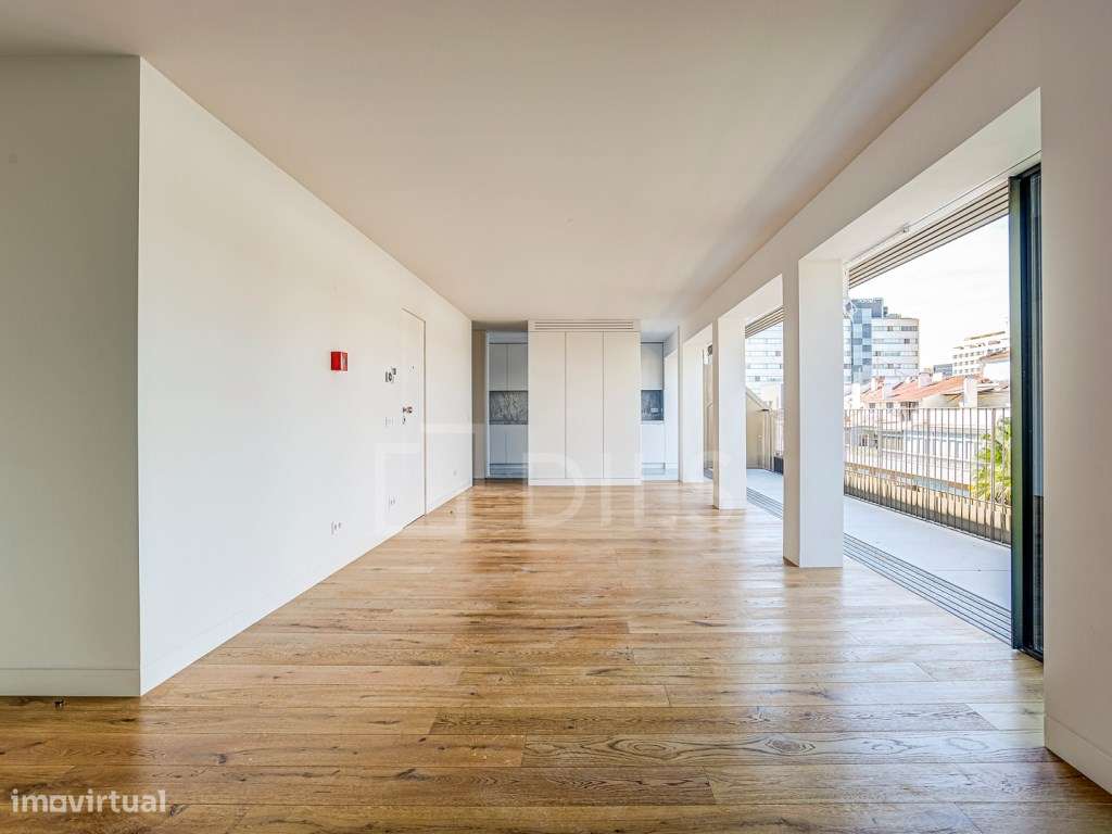 Apartamento T3 duplex com jardim em novo empreendimento no Campo Pe... - Grande imagem: 4/57