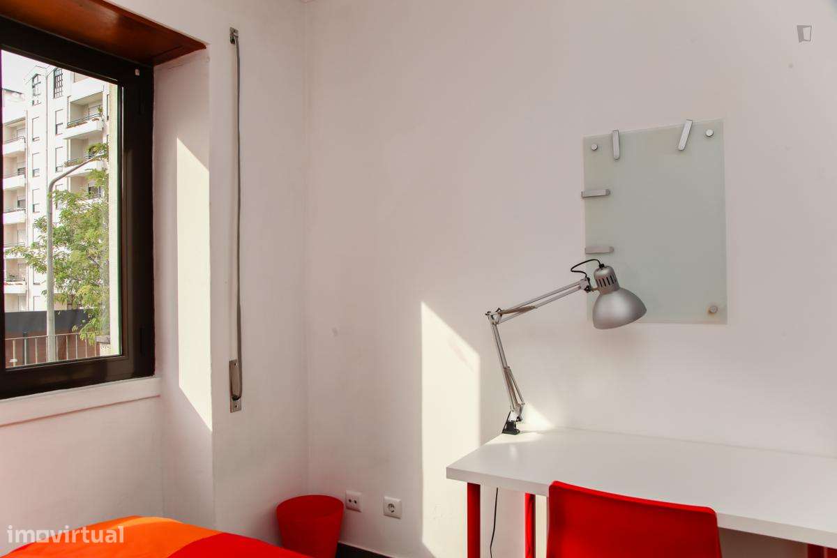 Quarto - localizado em Cidral Coimbra - Grande imagem: 3/25