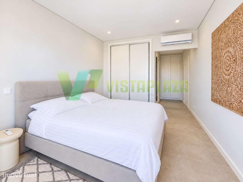 Apartamento T2 com Terraço Privativo, Piscina e Garagem Box em Alvo...-19