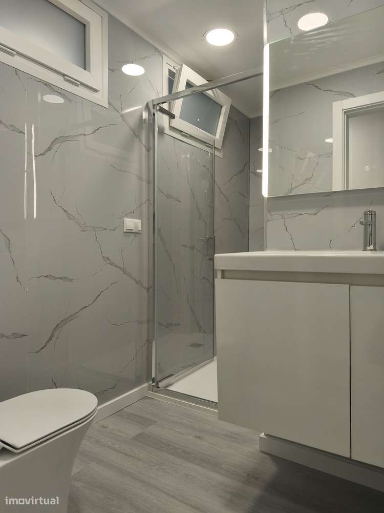 T2 Oeiras, Totalmente Remodelado, Bem Localizado, Com Arrecadação.-28