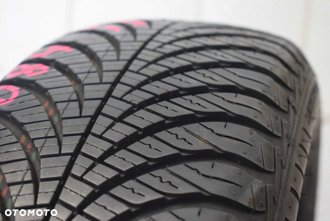 R15 185/65 88T Goodyear Vector 4seasons GEN-2 - 3