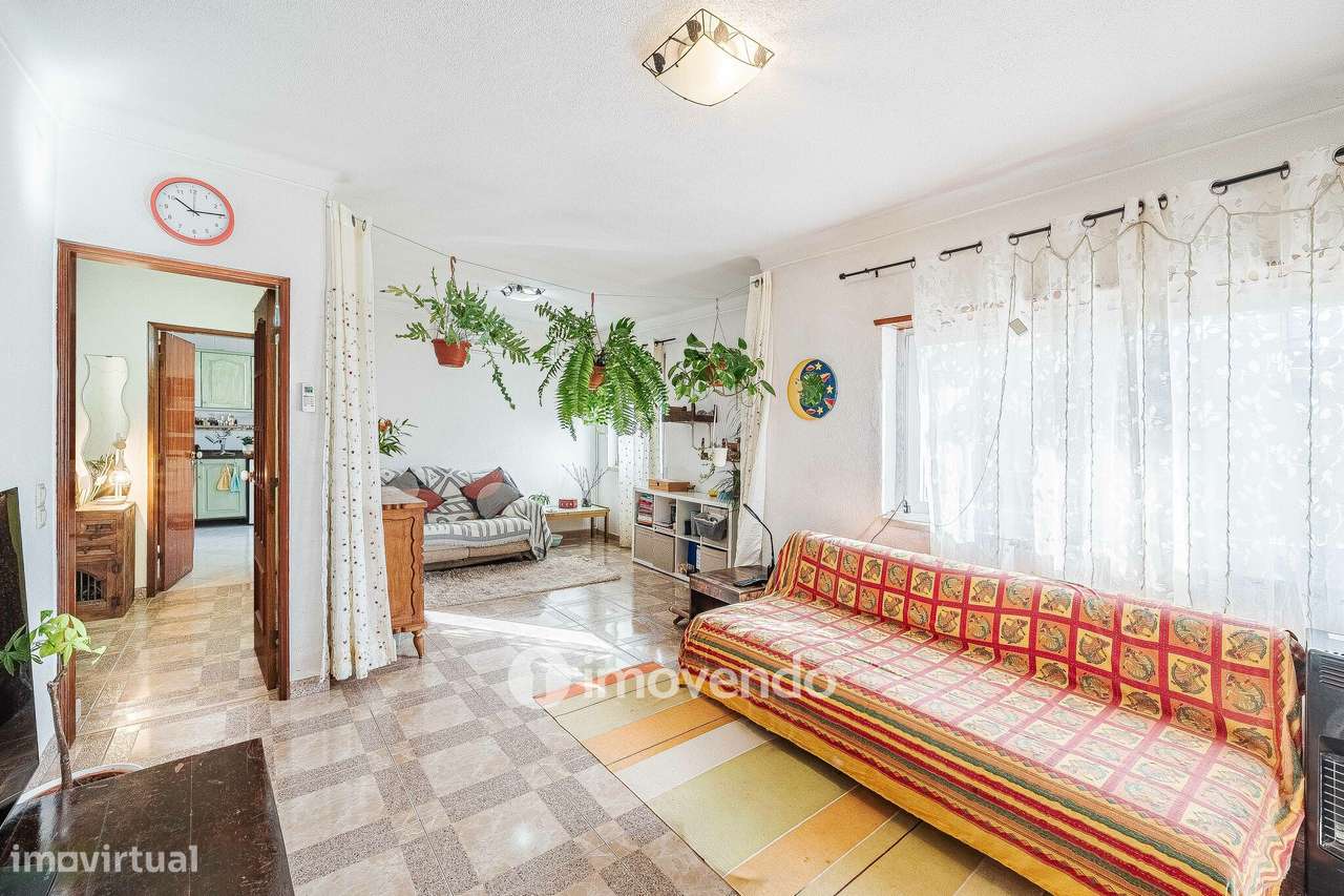 Moradia T3 mais Anexo T1 e Anexo T0 independentes, em Barcarena - Grande imagem: 4/60