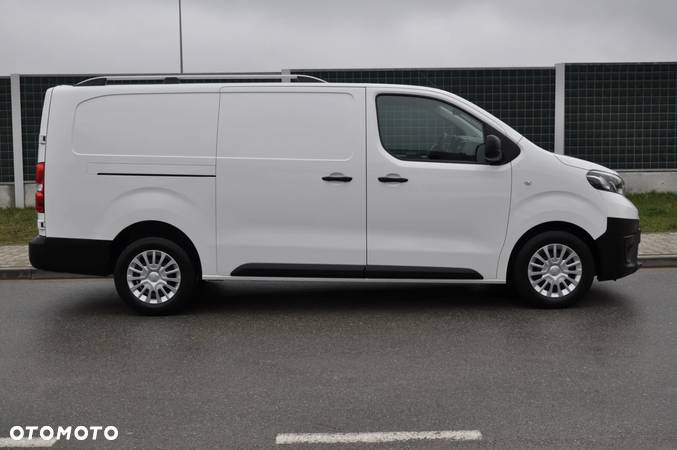 Toyota PROACE LONG FURGON MAŁY PRZEBIEG 12.367 km JAK FABRYCZNIE NOWA NA GWARANCJI 100% BEZWYPADKOWA KRAJOWA I WŁAŚCICIEL - 10