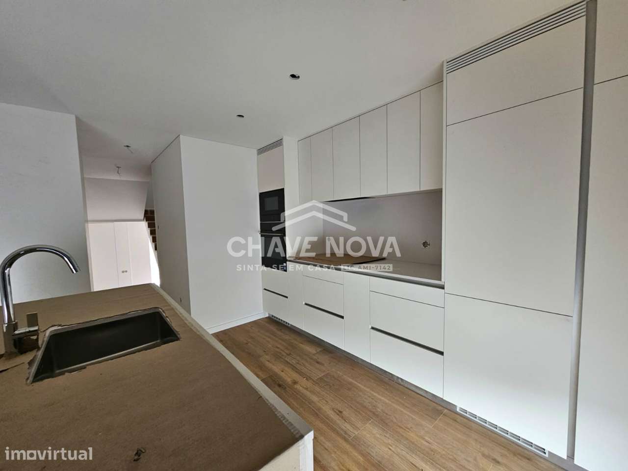 Moradia em Banda V3+1 Nova c/ Piscina na Madalena - Grande imagem: 5/26