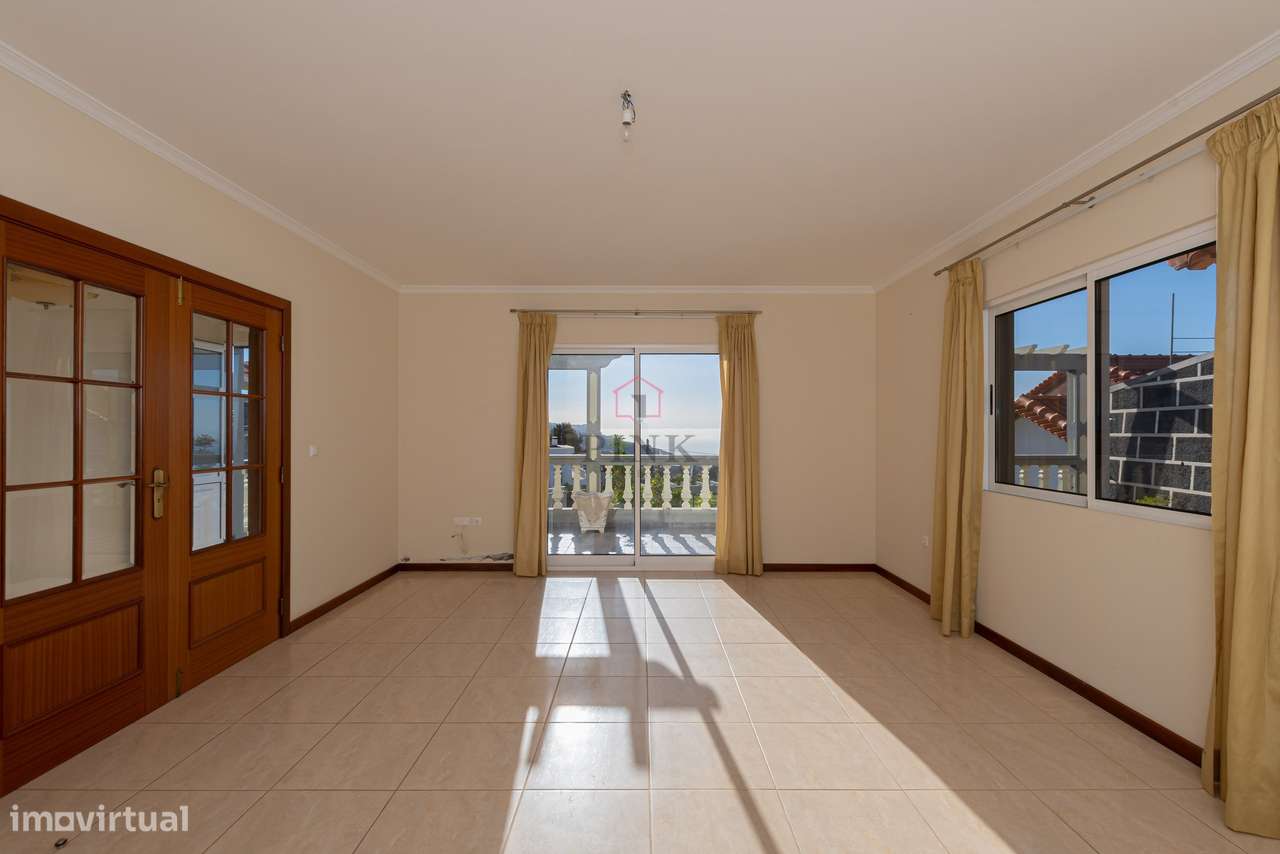 Moradia T3 com Vista Mar, Jardim e T1 Independente | Calheta - Grande imagem: 3/48
