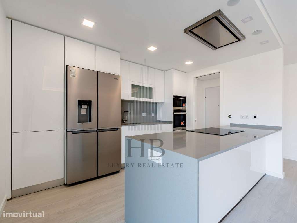 Apartamento T2 com Rooftop Privado, Piscina e Vista Panorâmica-16