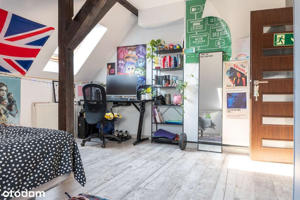 Funkcjonalny dom z garażem i ogrodem!-12