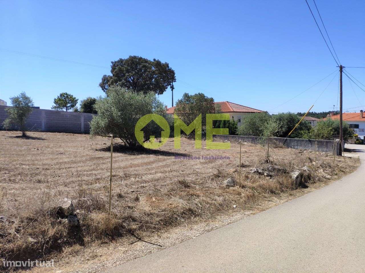 Terreno com viabilidade construtiva - Grande imagem: 2/5