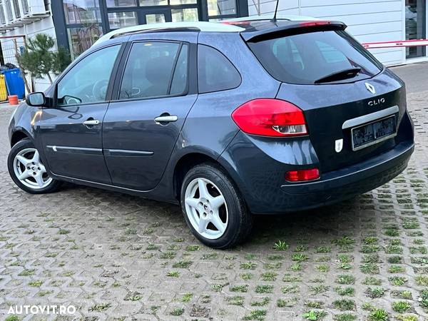 Renault Clio 1.2 16V 75 Expression - 3