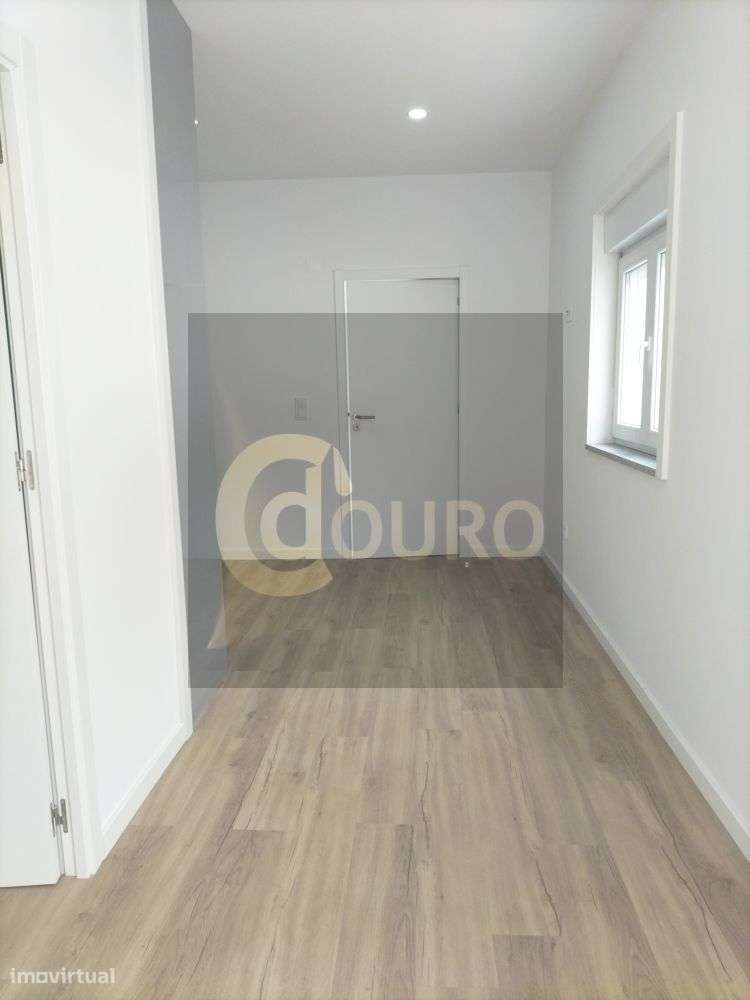 MORADIA T1 EM RIO TINTO-5