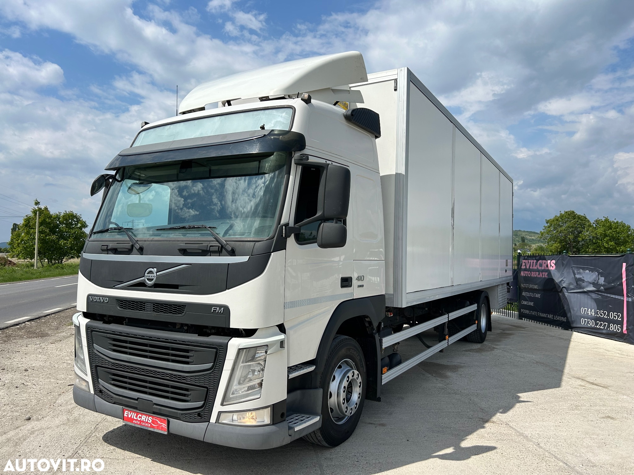 Volvo FM 410 FRIGORIFIC LIFT SPATE - 32