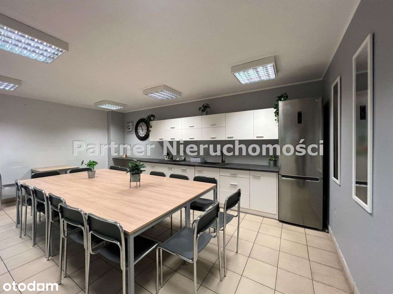 Lokal 220 M!!! Parking!! - Pełny obrazek: 3/12