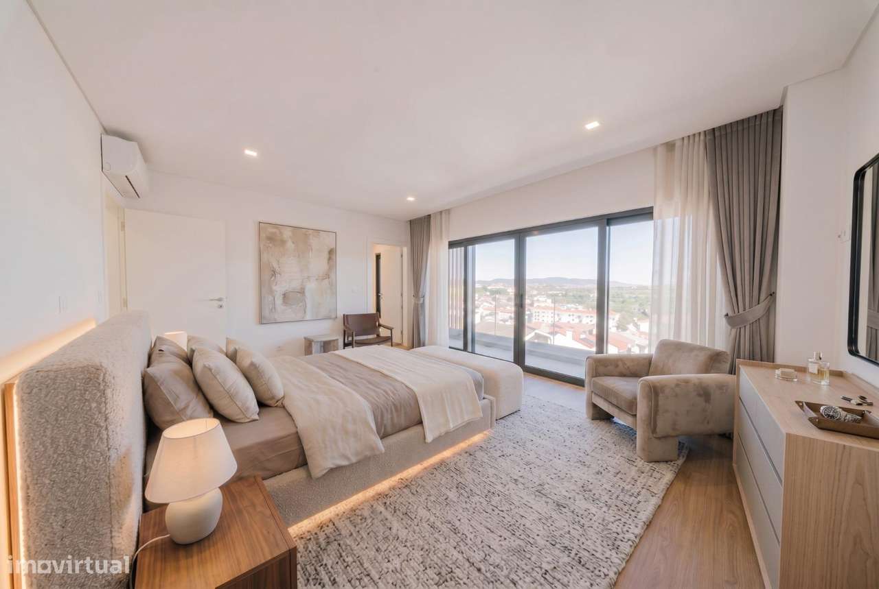 Moradia T5 de Luxo com Piscina e Vista Panorâmica em Mealhada, Loures-7