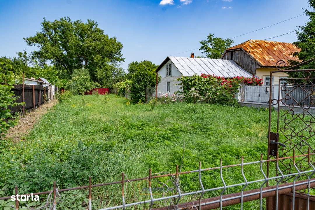 Casa renovata, spatiu pentru familie si gradina - Moinesti-1