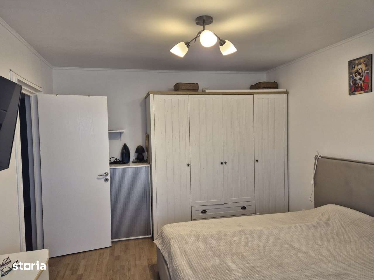 Apartament 4 camere de vanzare | Centrala proprie |