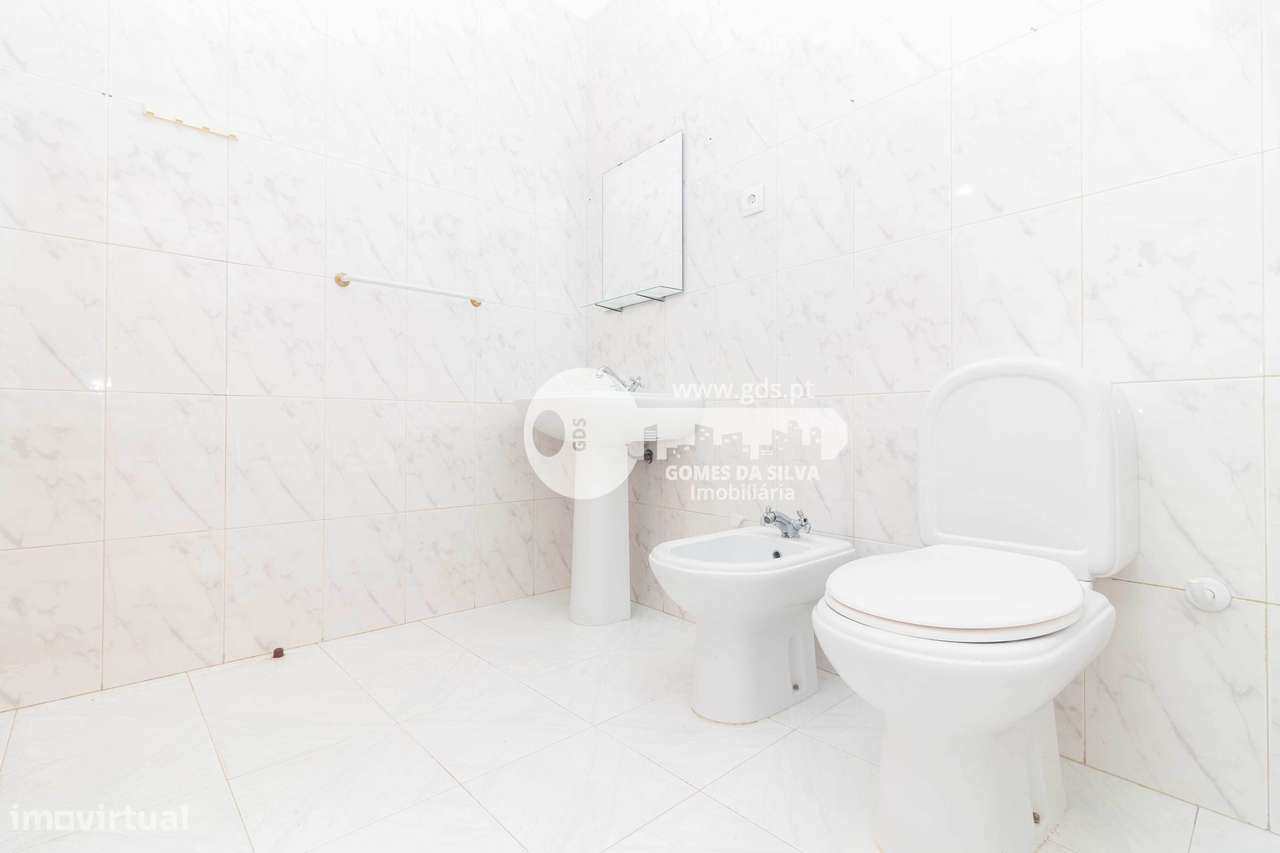 Apartamento T3 c/ suite na Rua Américo F. Carvalho-10