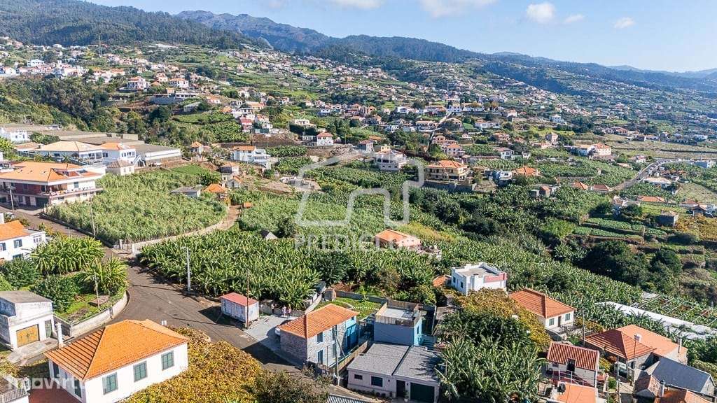 Moradia com 3 Apartamentos Independentes  - Ponta do Sol-42