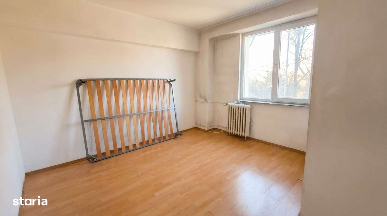 Titan ~ Lotrioara ~ Vedere la Parc ~ 2 camere ~ Decomandat ~ Deosebit - Imagine principală: 3/7