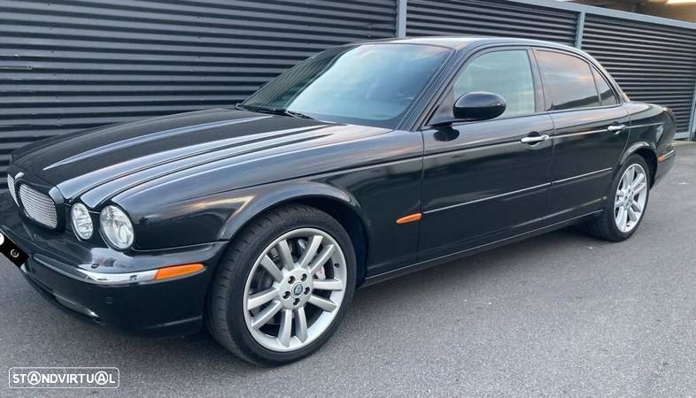 Jaguar XJR 4.2 Super - 9