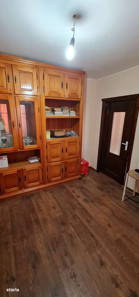 Vând casa caramida si teren 2400mp Horia-6