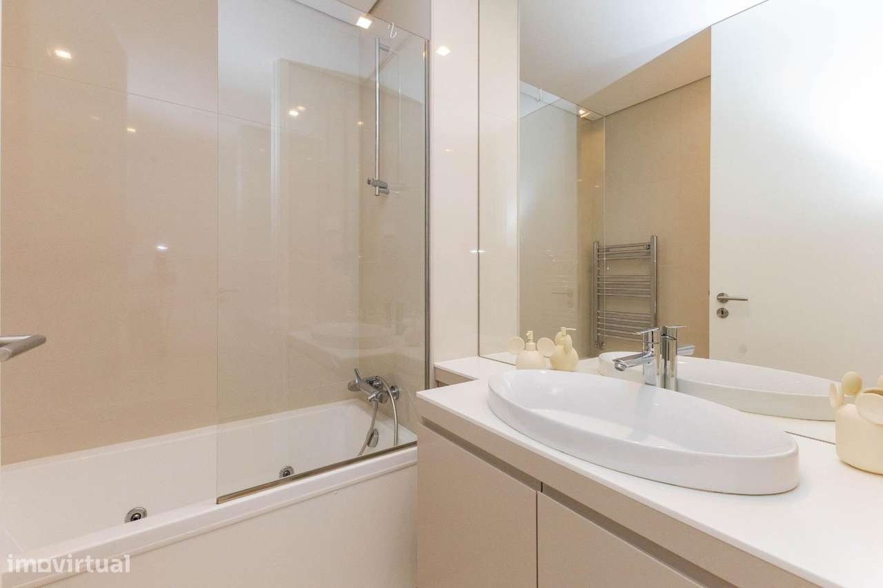 T3 de Luxo na 1.ª Linha de Mar, Madalena ,170m2 Úteis ,Box 69m2...-33