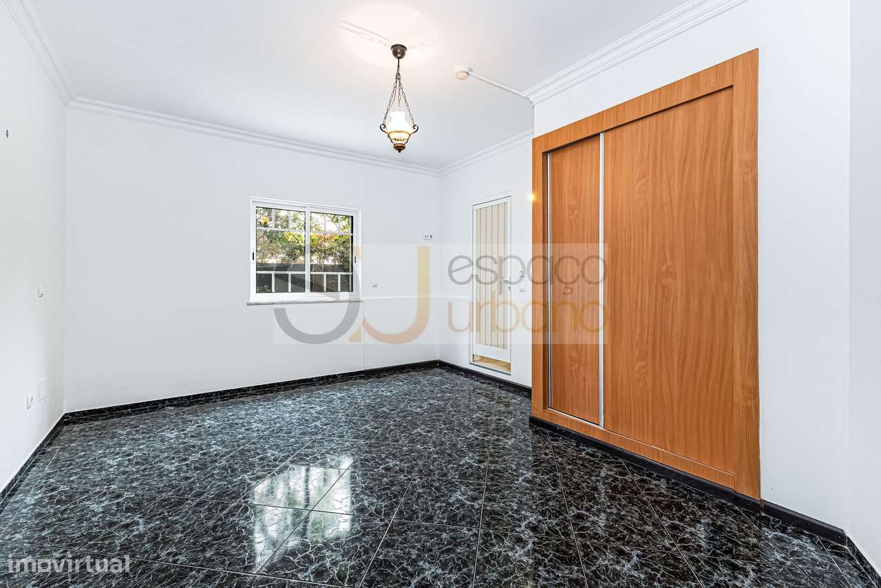 Boliqueime - Investimento: Moradia Isolada com 10 Suites em Zona Privi-16