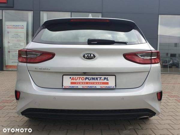 Kia Ceed - 7