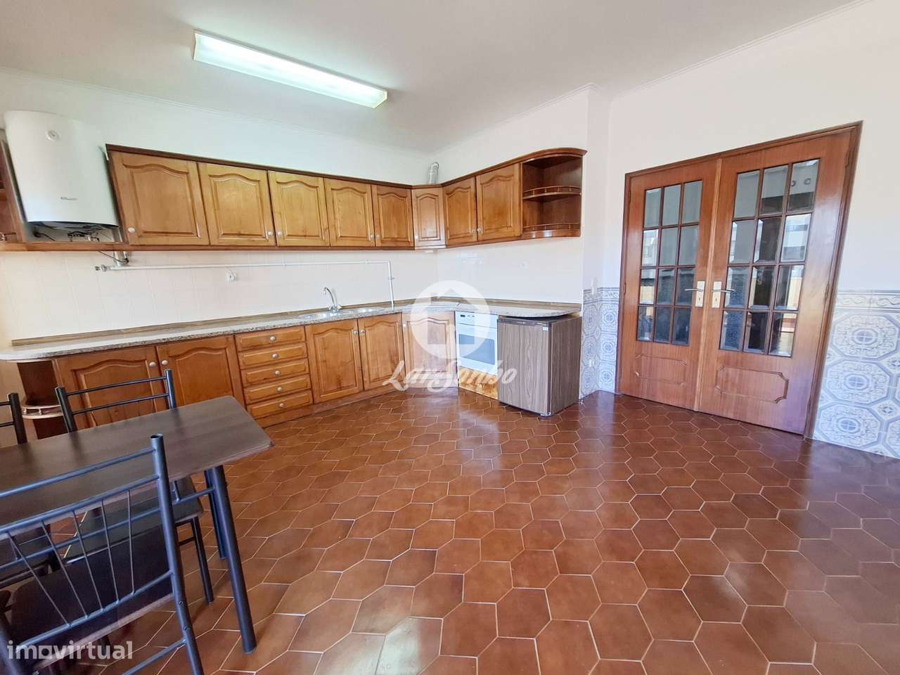 Apartamento T1 com terraço de 50m2 a 500m da praia da Amorosa, Vian... - Grande imagem: 4/10