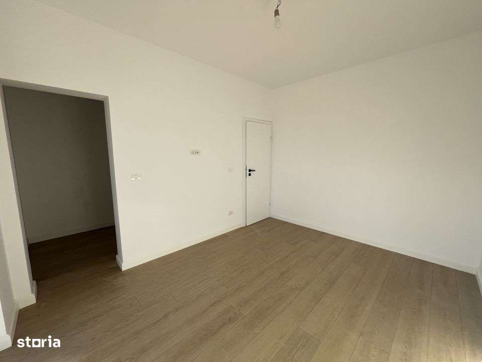 PROPRIETAR, DECOMANDAT, 2 BALCOANE-2