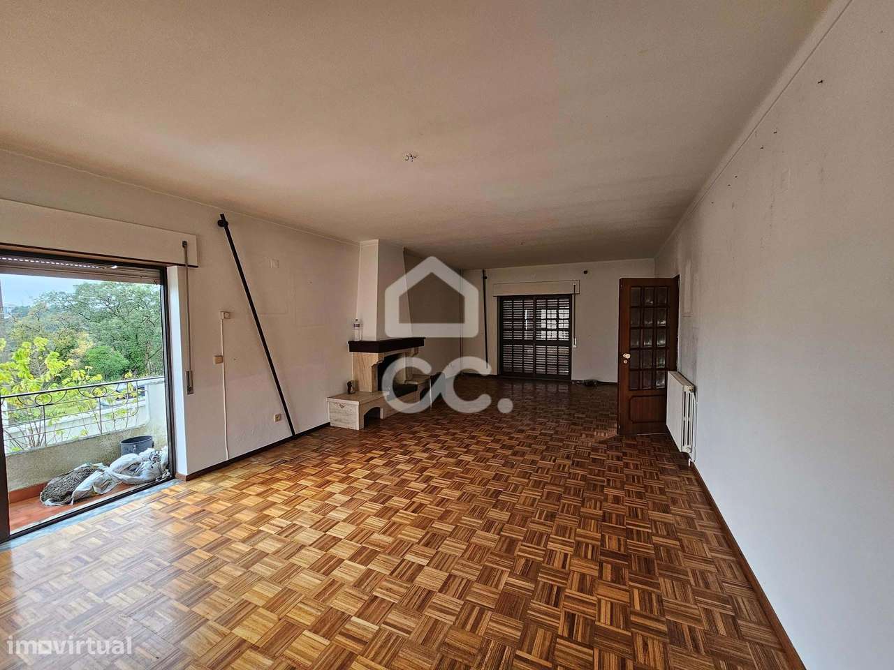 Vende -se Moradia T5 - Grande imagem: 3/24