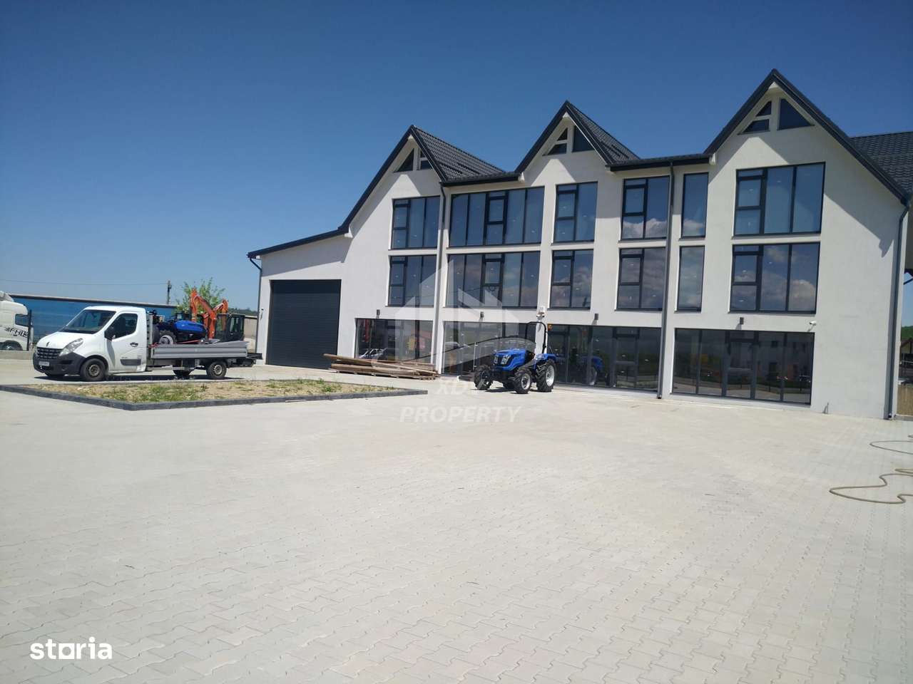 Spatiu comercial  1274 mp utili , teren 7261 mp-2