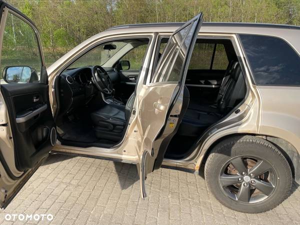 Suzuki Grand Vitara 2.4 Premium EU5 - 9