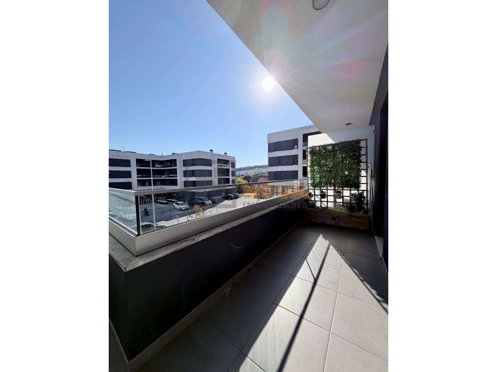 Apartamento T3 Moderno em Famões | 155 m² | Excelente Exposição Sol...-17