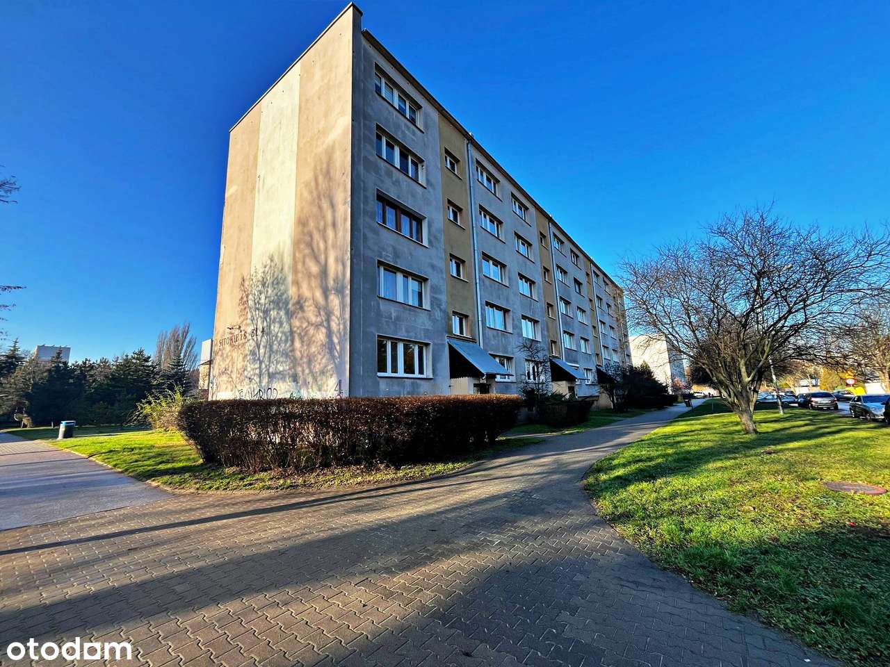 3 pokojowe mieszkanie z balkonem do remontu -Radogoszcz ul. Sitowie 18-2