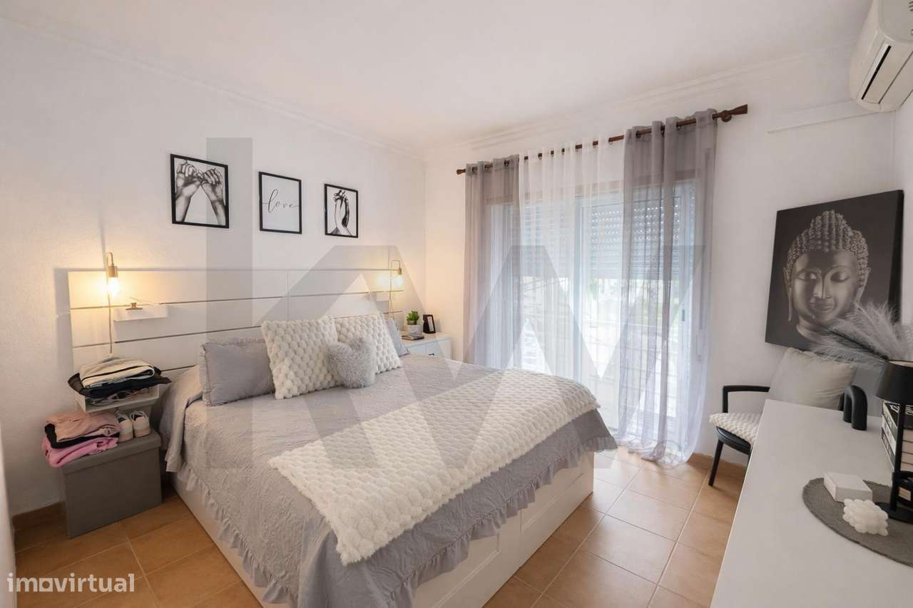 Apartamento T3 (T2 originalmente) c/ garagem - Alcoentre - Grande imagem: 2/16