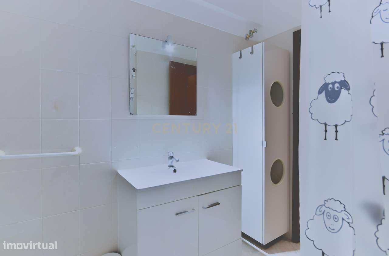 APARTAMENTO T1 - RINCHOA, RIO DE MOURO-14