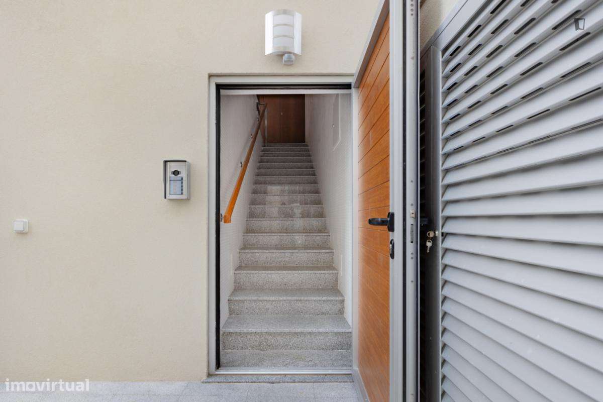 Estúdio - localizado em Matosinhos - Grande imagem: 5/6