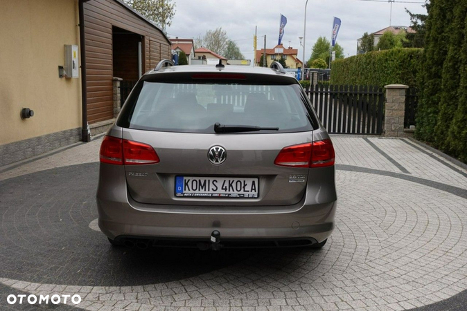Volkswagen Passat - 5