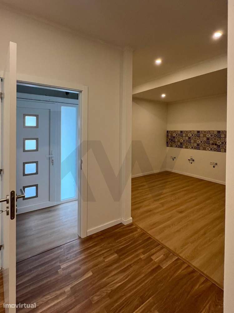 Apartamento Remodelado com potencial em Lisboa - Grande imagem: 4/18