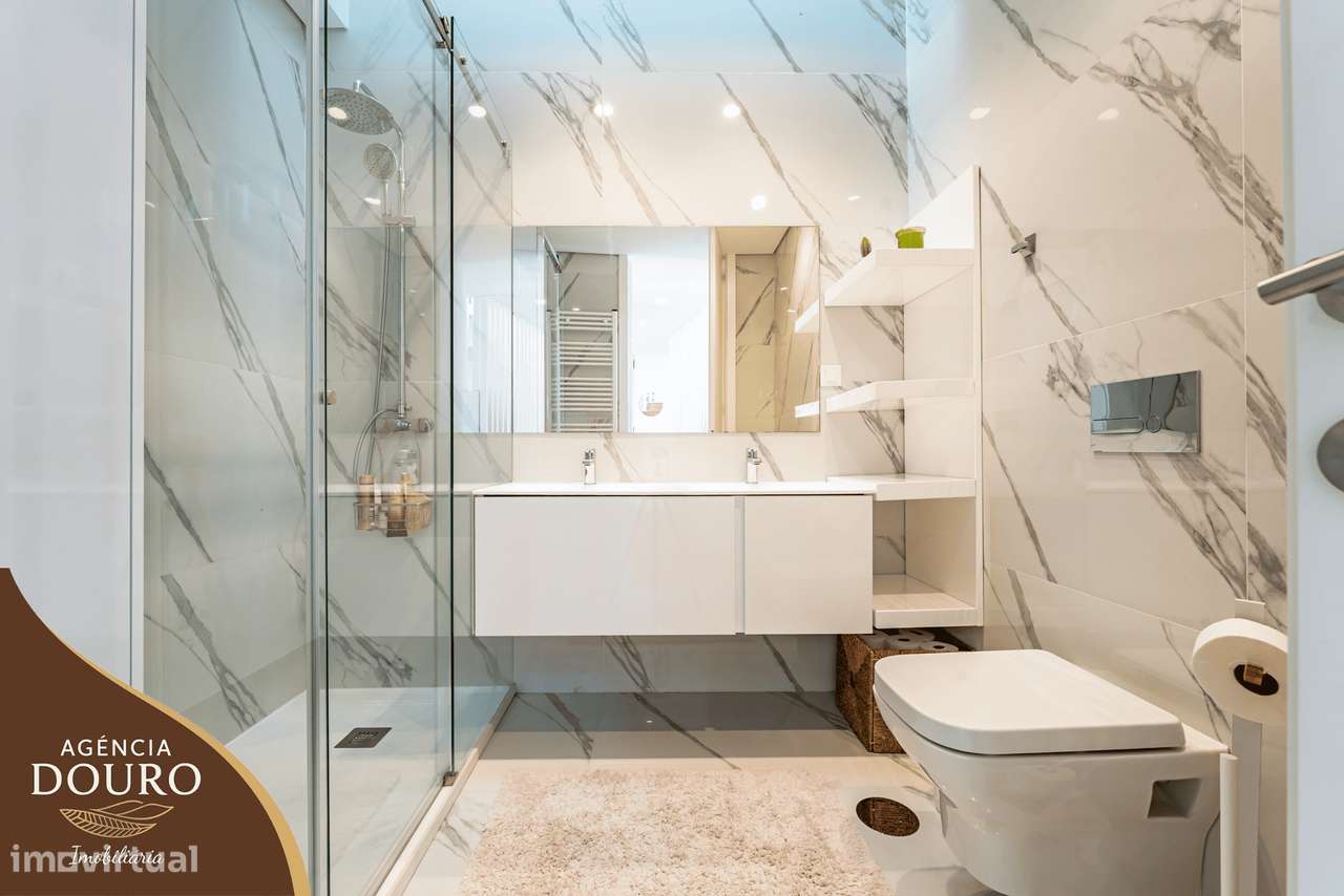 Apartamento T3 com varanda e terraço em Valbom, Porto-14