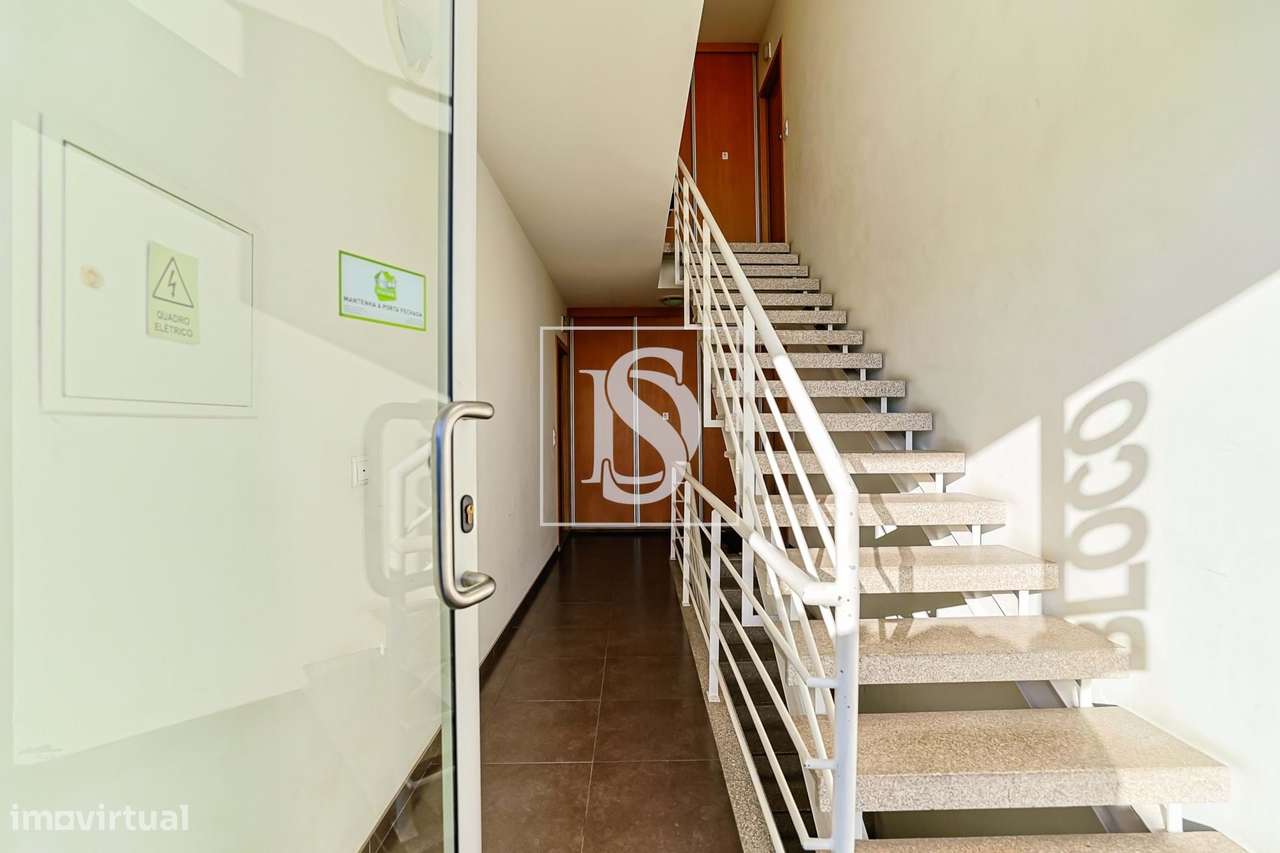 Apartamento T3 em Galegos (São Martinho)-26