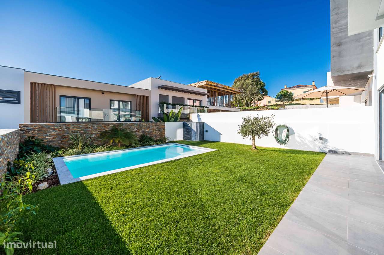 Elegante moradia T4 de arquitetura contemporânea em Albarraque-51