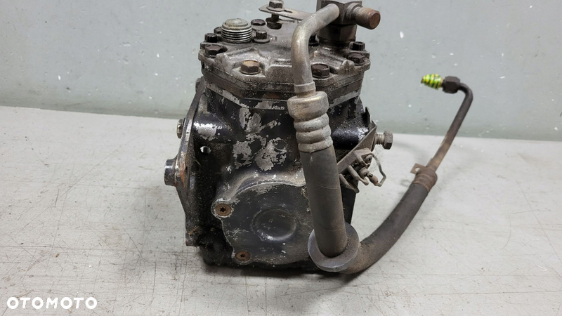 Sprężarka Kompresor Pompa Klimatyzacji Mercedes W123 Oryginał - 4